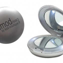 Miroir de poche avec LED intégrées