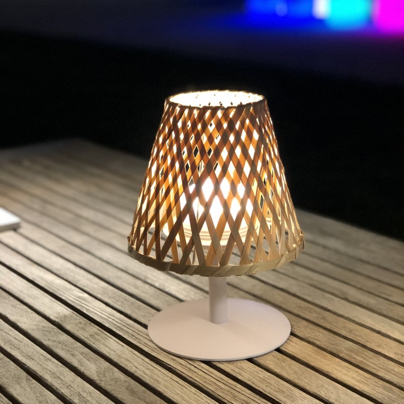 Lampadaire rechargeable sans fil 12W Table basse Salon Chambre Lampe de  chevet Lampe de table verticale (lampe chaude)